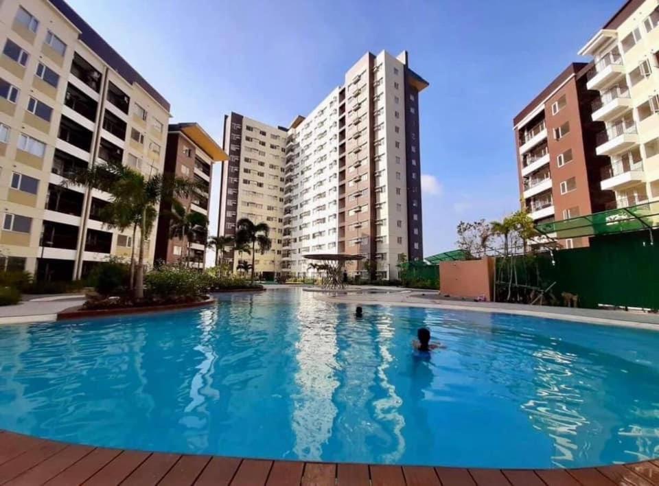 Avida Atria T2- A, Near Sm City And Smallville 伊洛伊洛 外观 照片