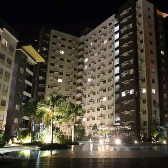 Avida Atria T2- A, Near Sm City And Smallville 伊洛伊洛 外观 照片